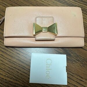 Authentic Chloe' Lambskin Ribbon Wallet in peach‎